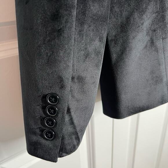 GBG Men's Black Velvet Two Button Blazer Size Medium - Picture 5 of 7